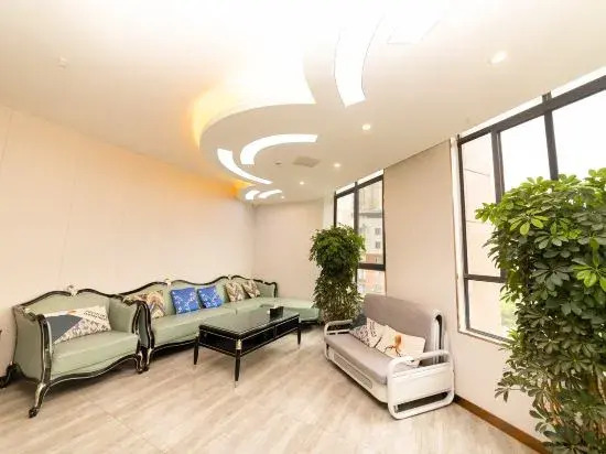 Hua Deng Hotel