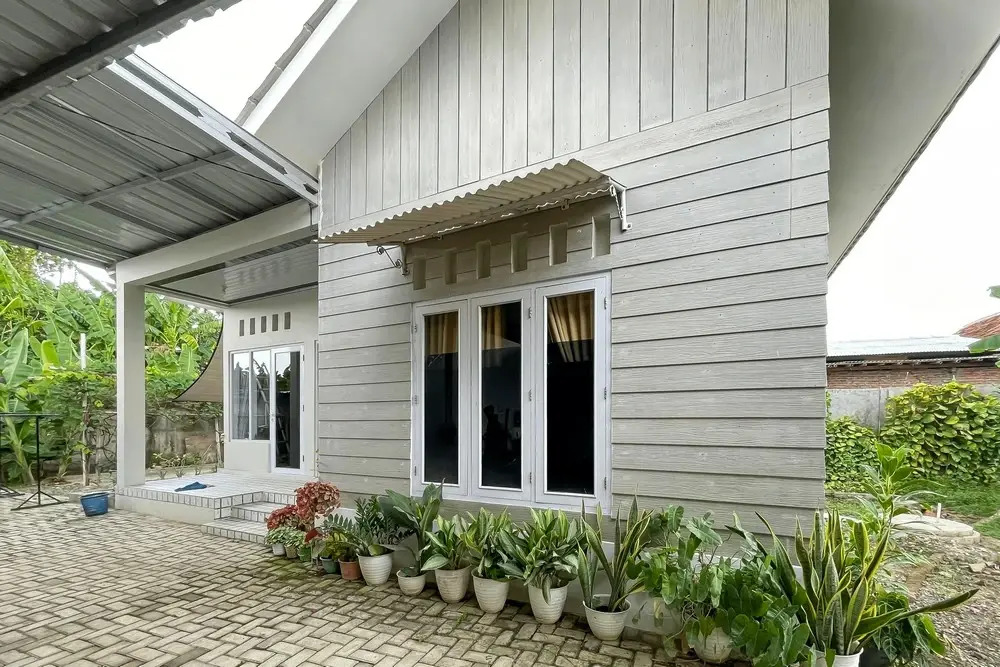 Urbanview Syariah Sasarengan Inn near RSUD Waled Cirebon