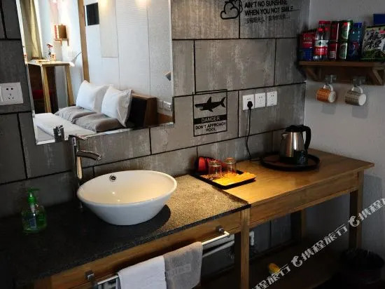 Yijia Hostel(Weifang Xinhua Road,Wuzhou)