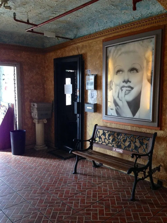 Hollywood Dream Suites
