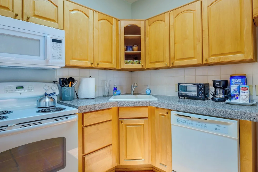 Eloy Vacation Rental w/ Pool Access & Courtyard!