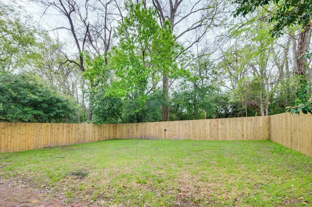 Cozy Vicksburg Home w/ Patio ~ 1 Mi to Riverfront!