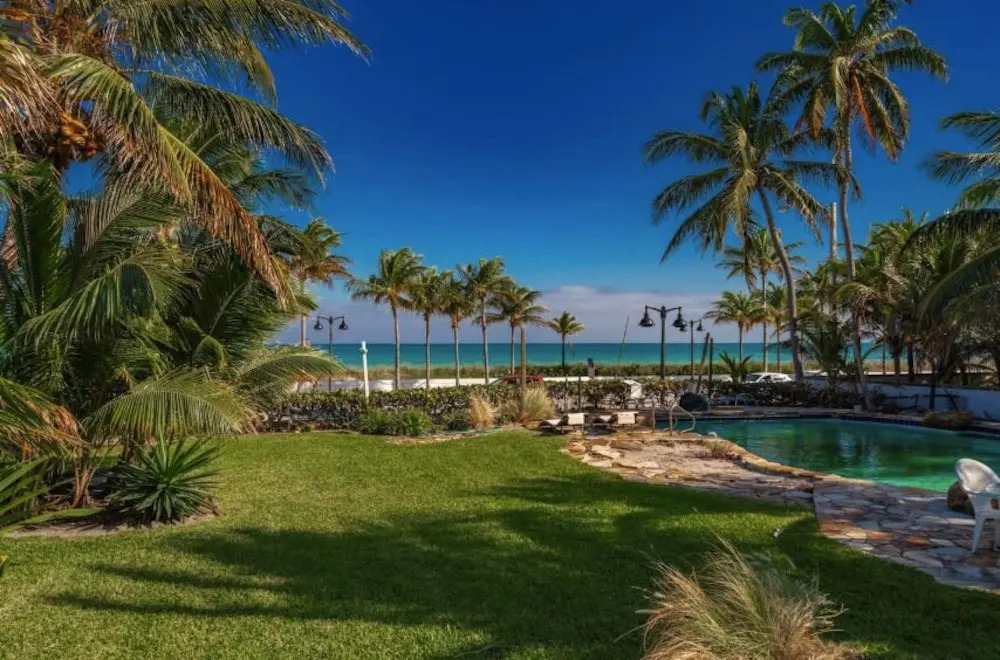 Studio On The Sand! Wake Up To The Waves/30day Min Studio Bedroom Home