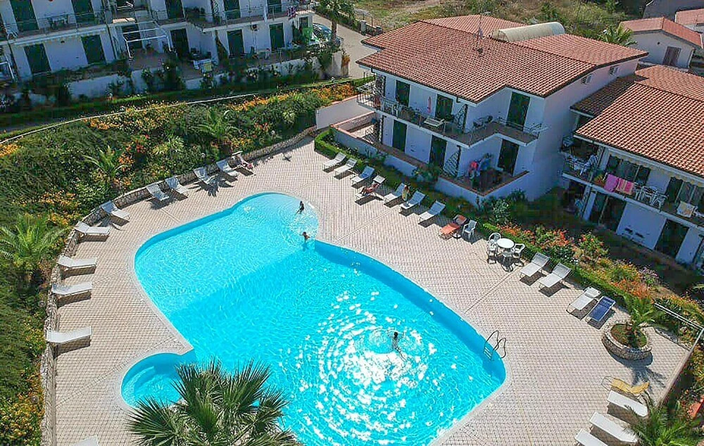 Nice Apartment in Scalea With Outdoor Swimming Pool, Wifi and 2 Bedrooms
