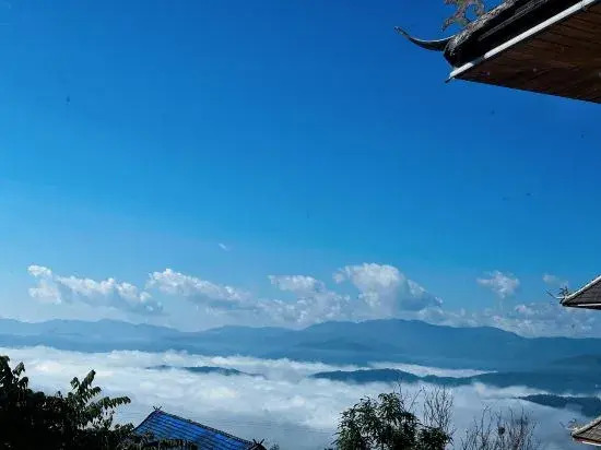 La Yuan Inn (Mangjing Village Jingmai Mountain Tea Forest Cultural Scenic Area Branch)