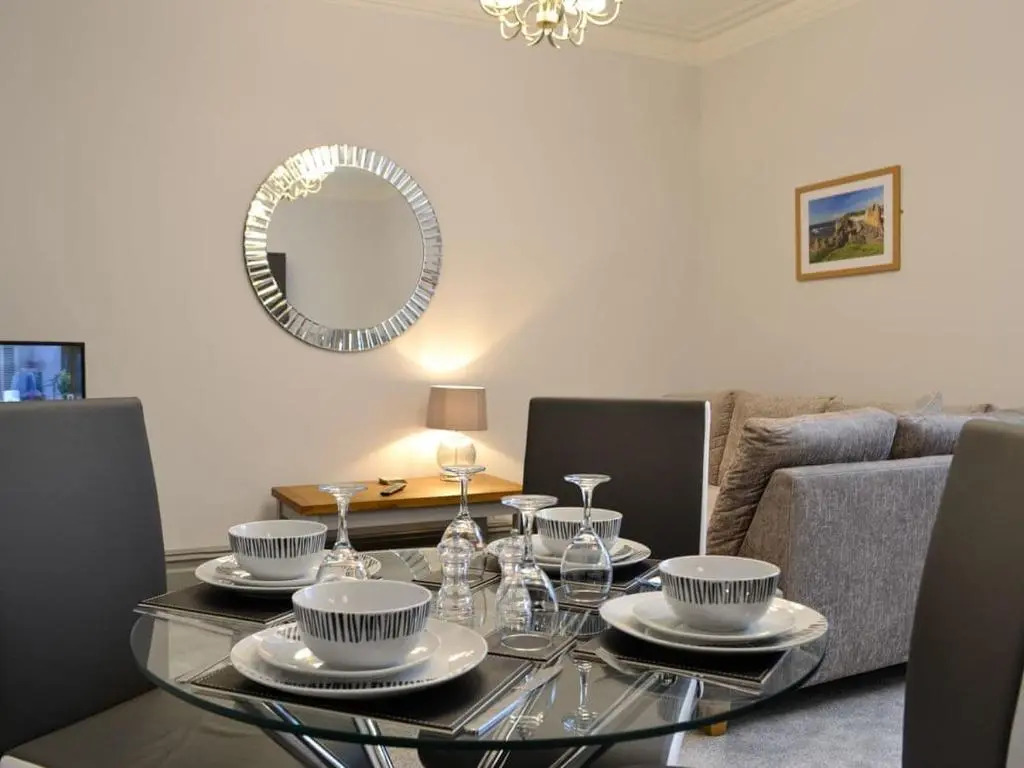 Grosvenor House Apt 3
