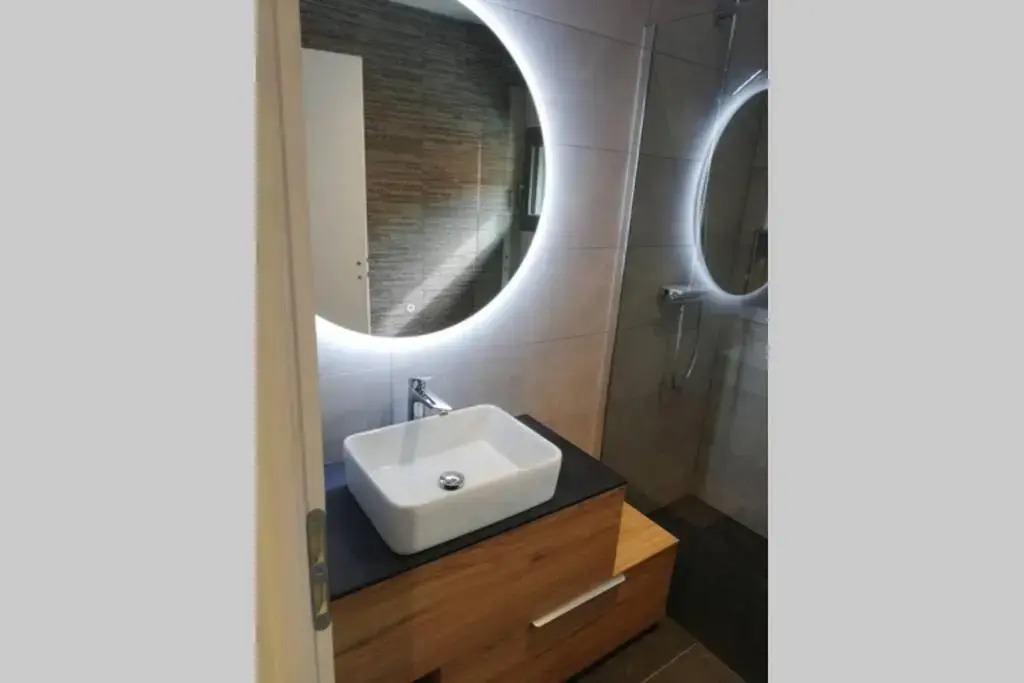 La VILLA OCEAN AVEC SPA et PISCINE - Les GITES DE CAMPARAN