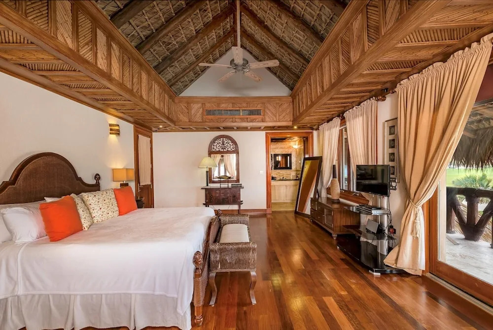 Spectacular 7 500 sq ft Villa in Cap Cana for Rent Access to Eden Roc Beach Club Pool Chef Butler Maid