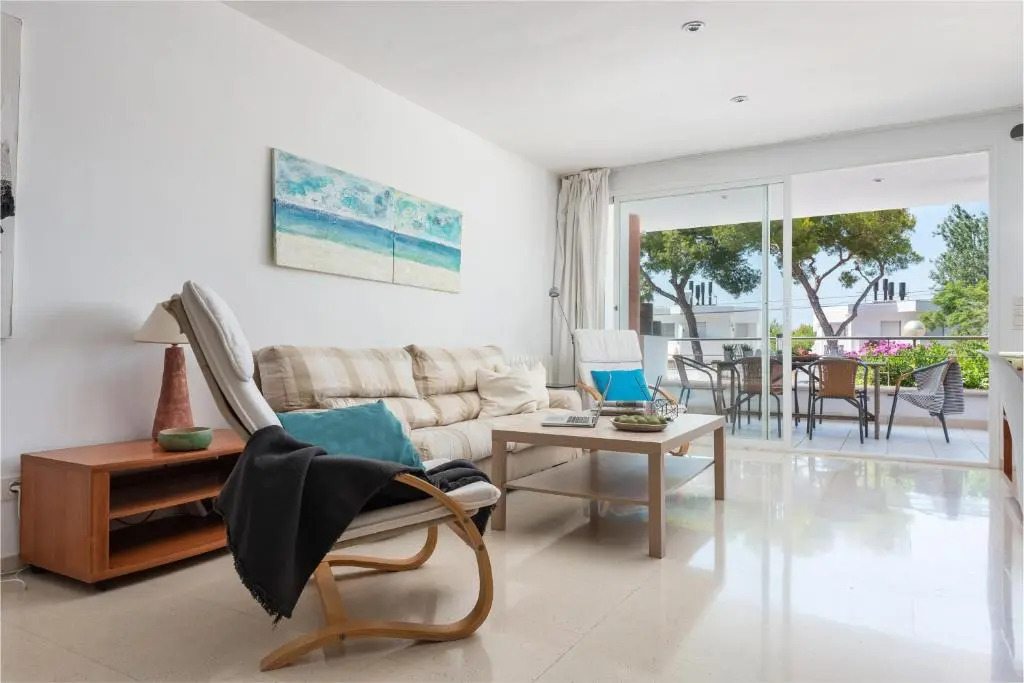 Villa Jazmin for 8 with swimming pool and beach views