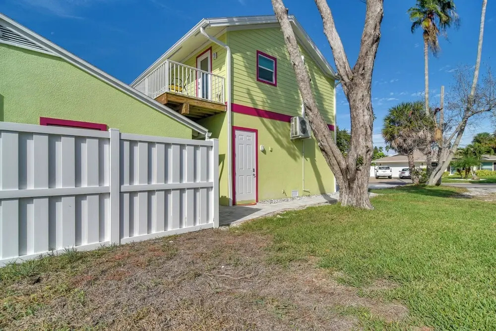 Indian Rocks Beach Getaway w/ Balcony + Bay View!