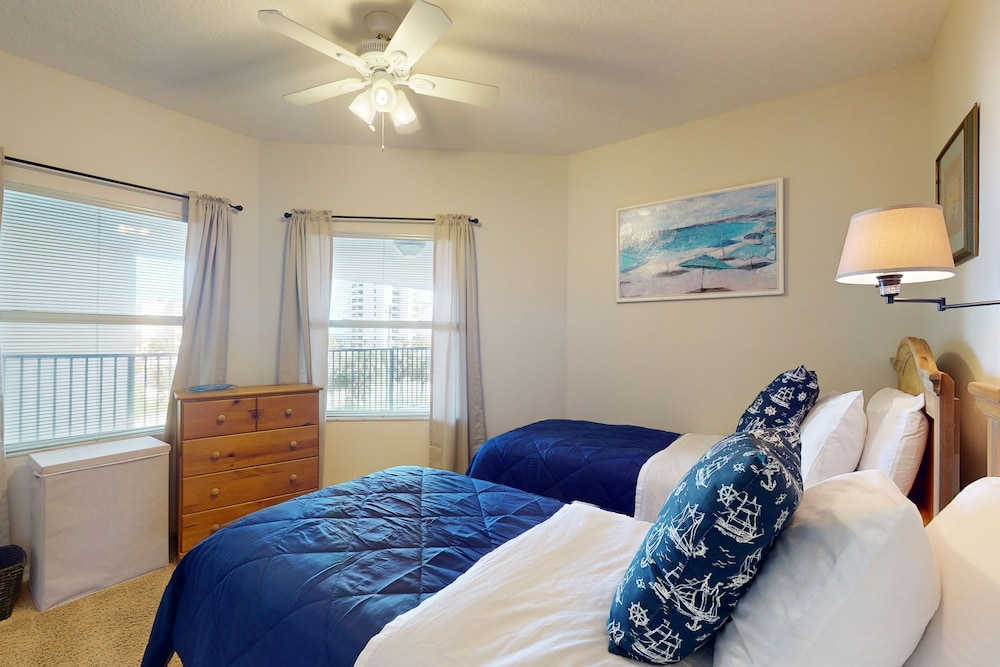 Oceanwalk 1-405
