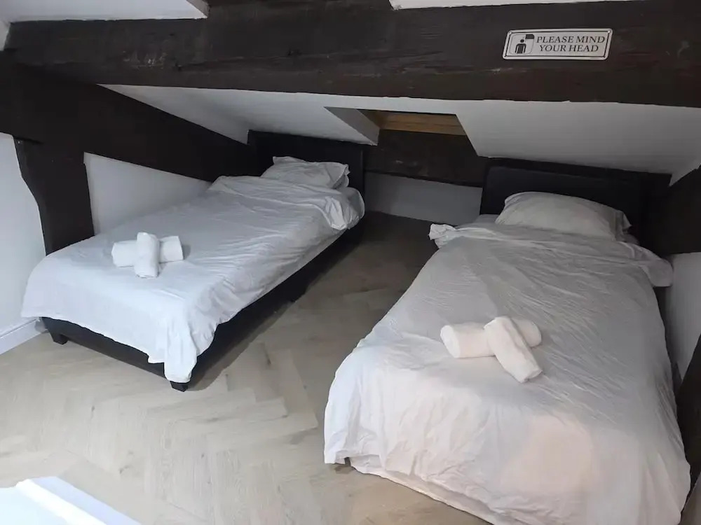 Liverpool Penthouse - Sleeps 8 - City Centre