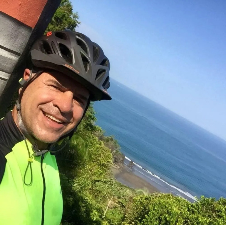 Pumilio Mountain & Ocean Hotel