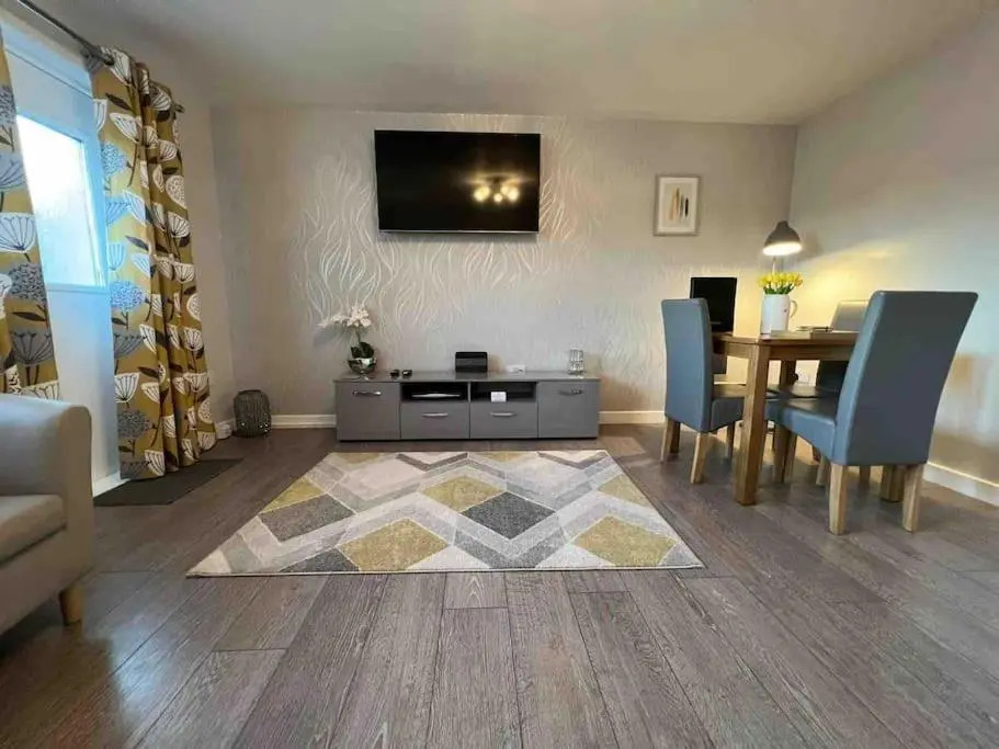 Modern 2 Bed Apartment