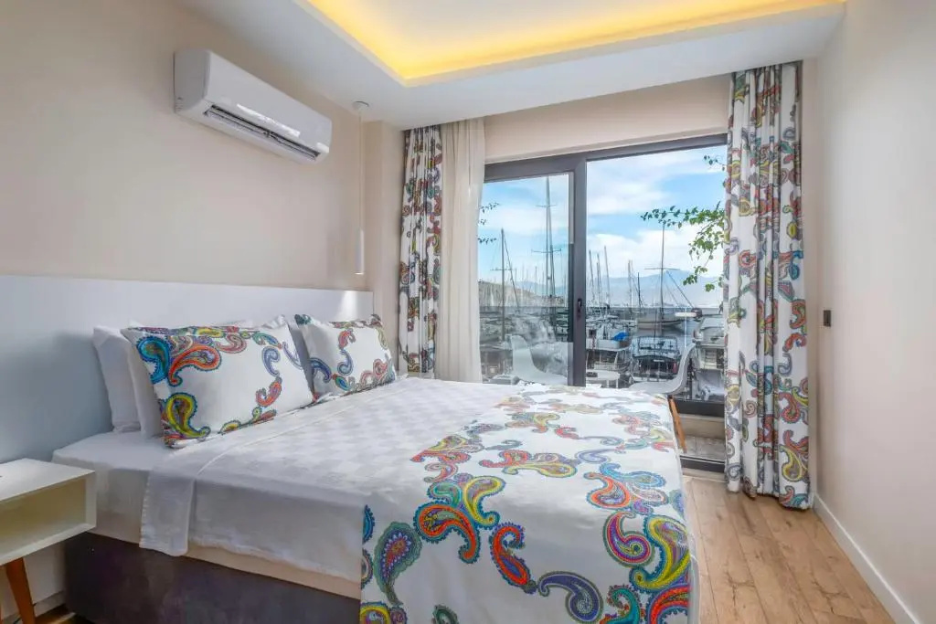 Ece Marina Suites