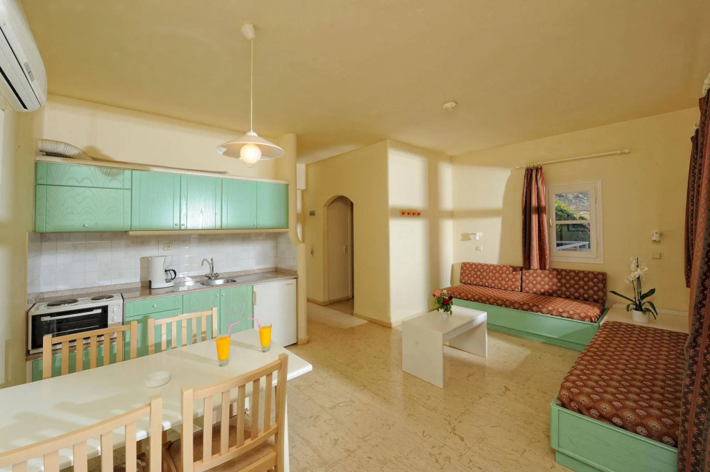 Manolis Apartments