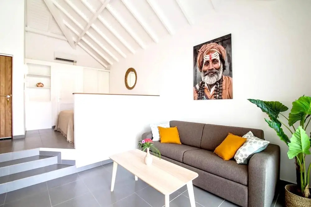 Studio in Cul-de-sac, With Wonderful Mountain View, Shared Pool and Furnished Terrace
