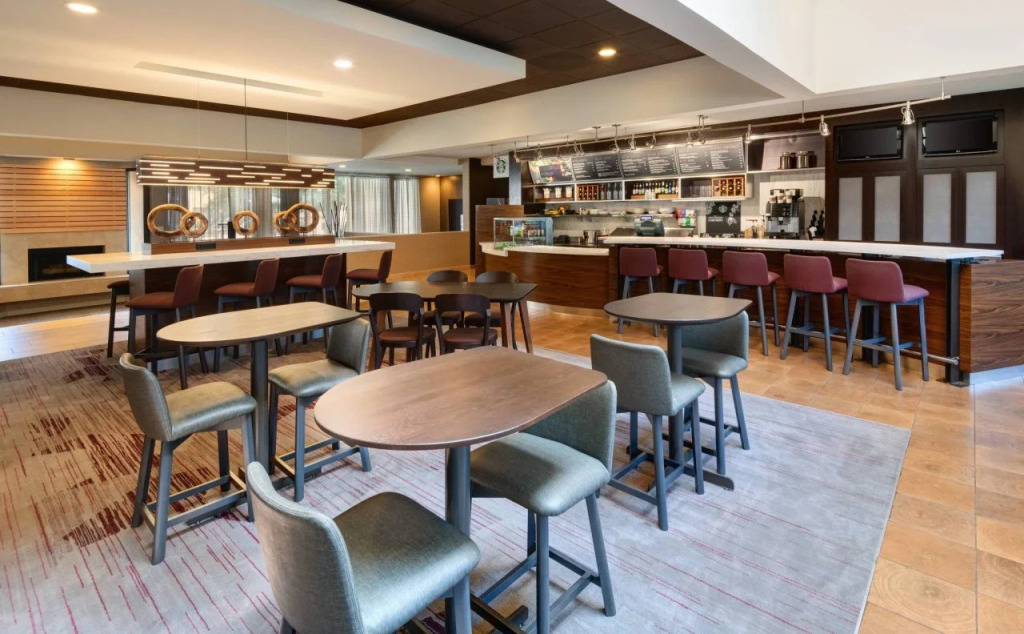 Courtyard by Marriott Atlanta Executive Park/Emory