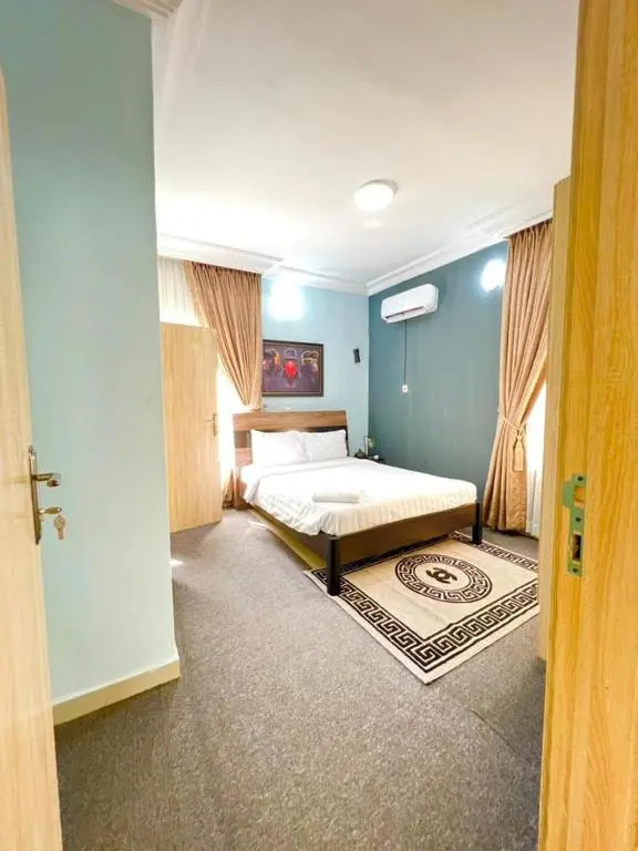 6bedroom Appartment