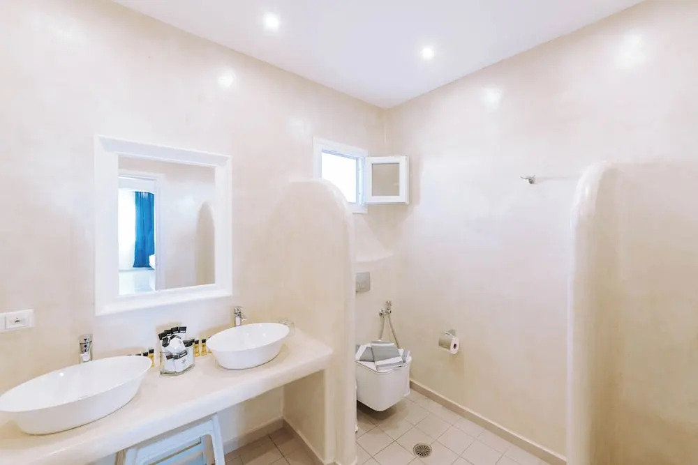 HOTIDAY Room Collection - Naxos