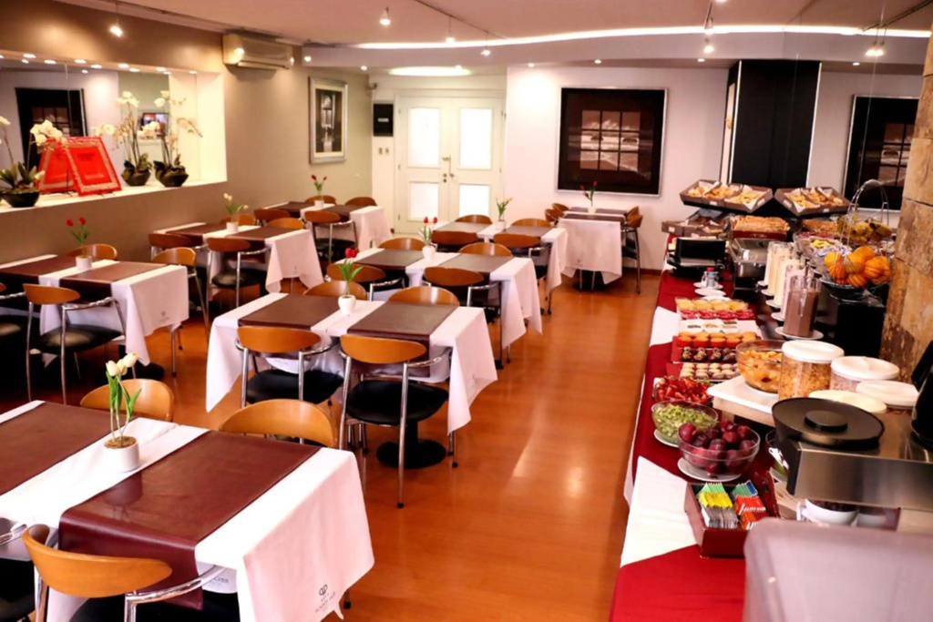 Pocitos Plaza Hotel