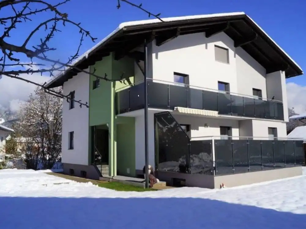 Nice Apartment in Detached House with Large Garden near Town Center & Ski Slope