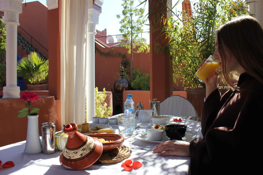 Riad Kaiss By Anika
