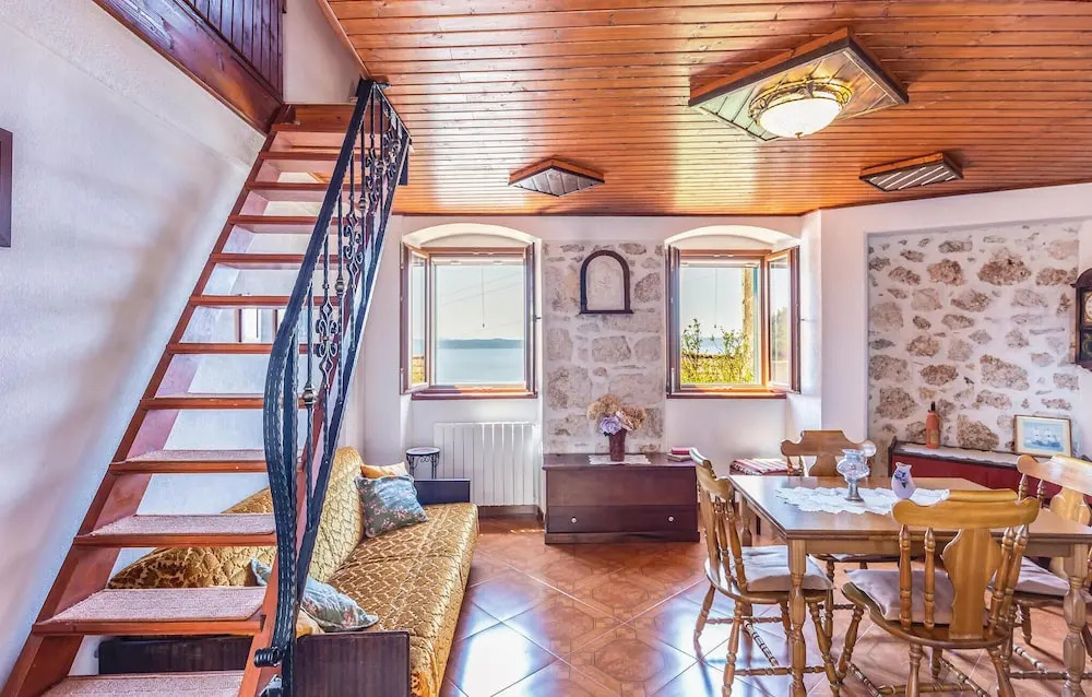 Two-Bedroom Holiday Home In Tucepi