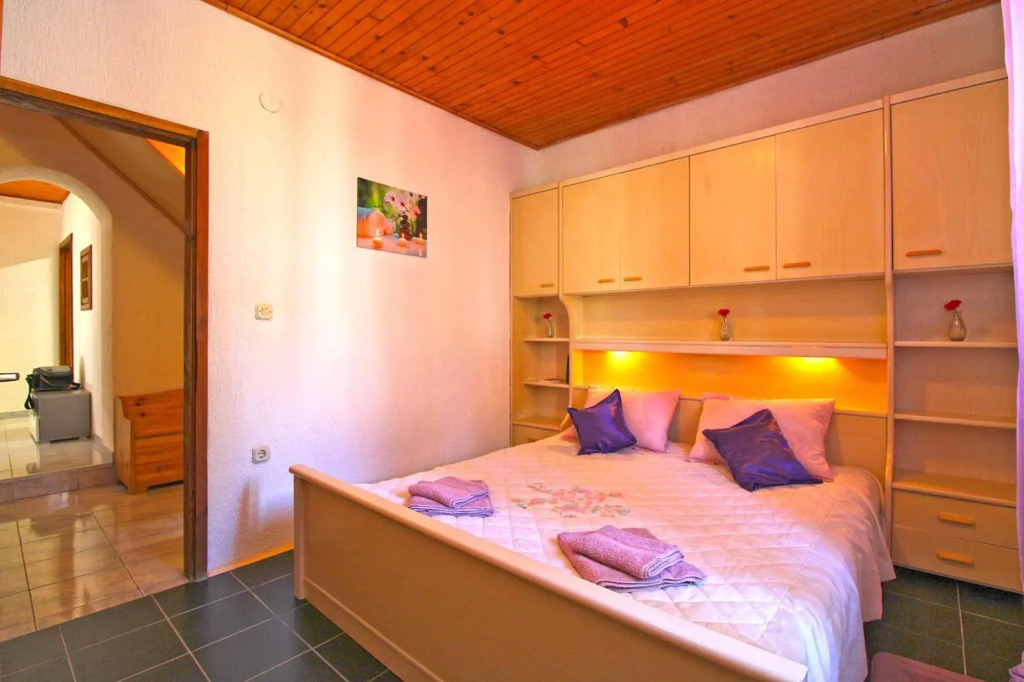 Apartment Luka 2192
