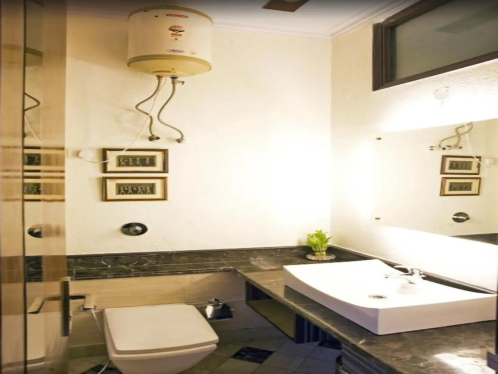 Evergreen Suites
