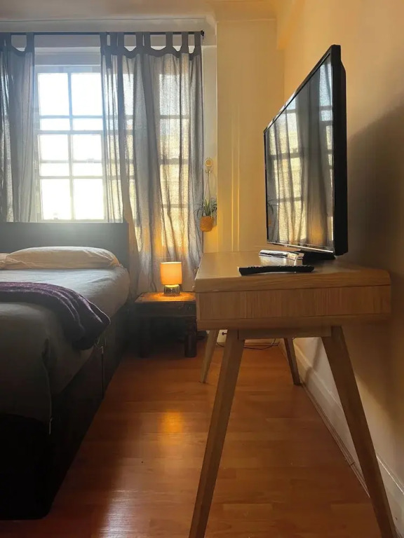 Marble Arch Chic Apartment With Air Conditioner