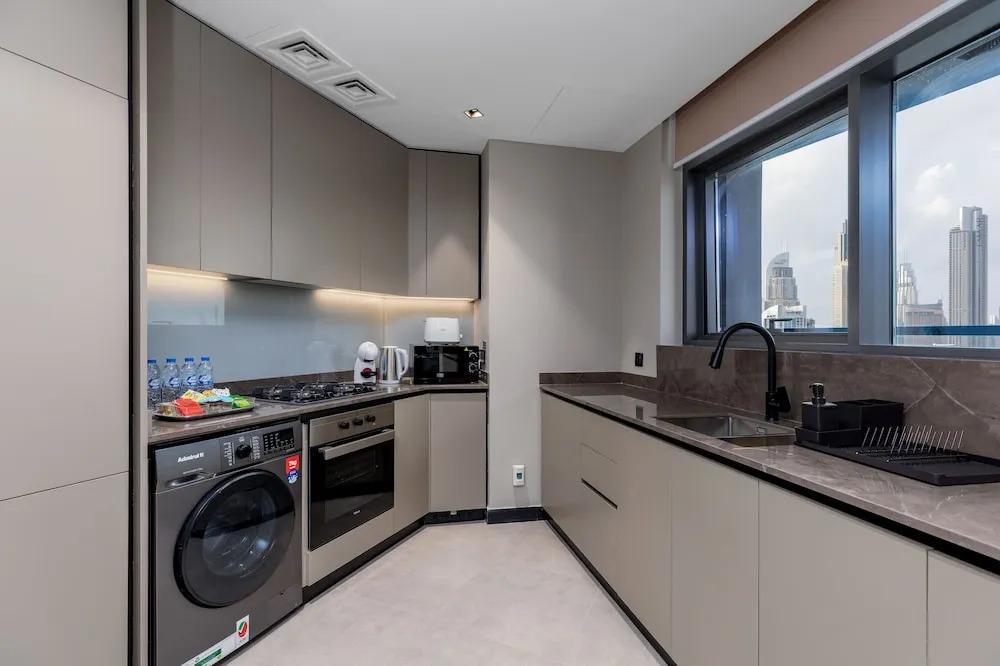 Waves - Seaside Splendor 2BR in Dubai's Business Bay