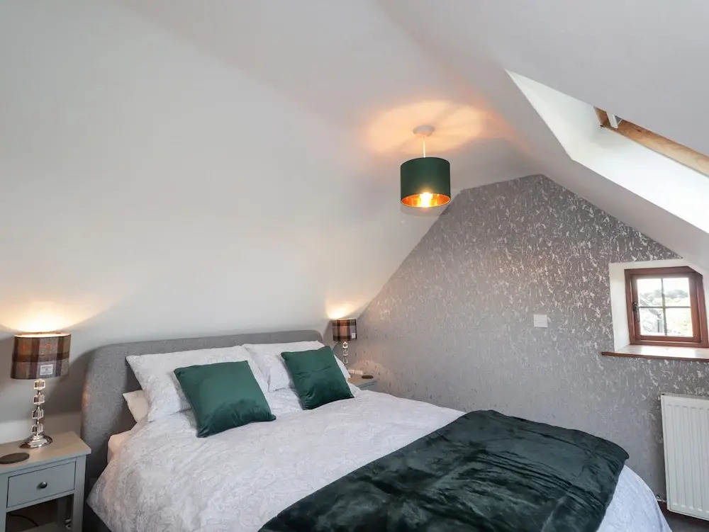 2 Seafield Place
