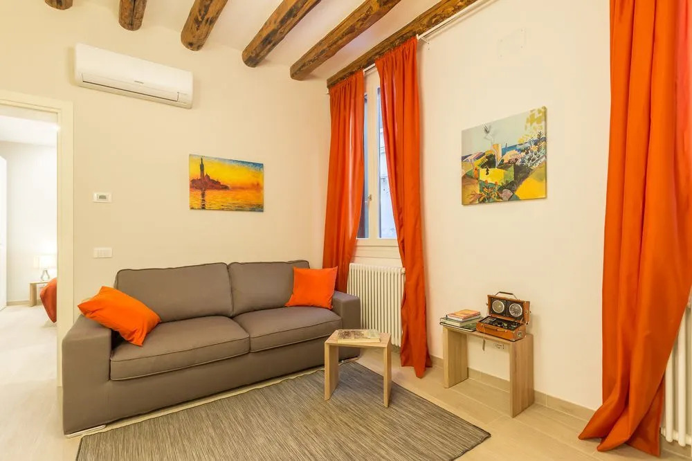 San Stae Charming Apartment