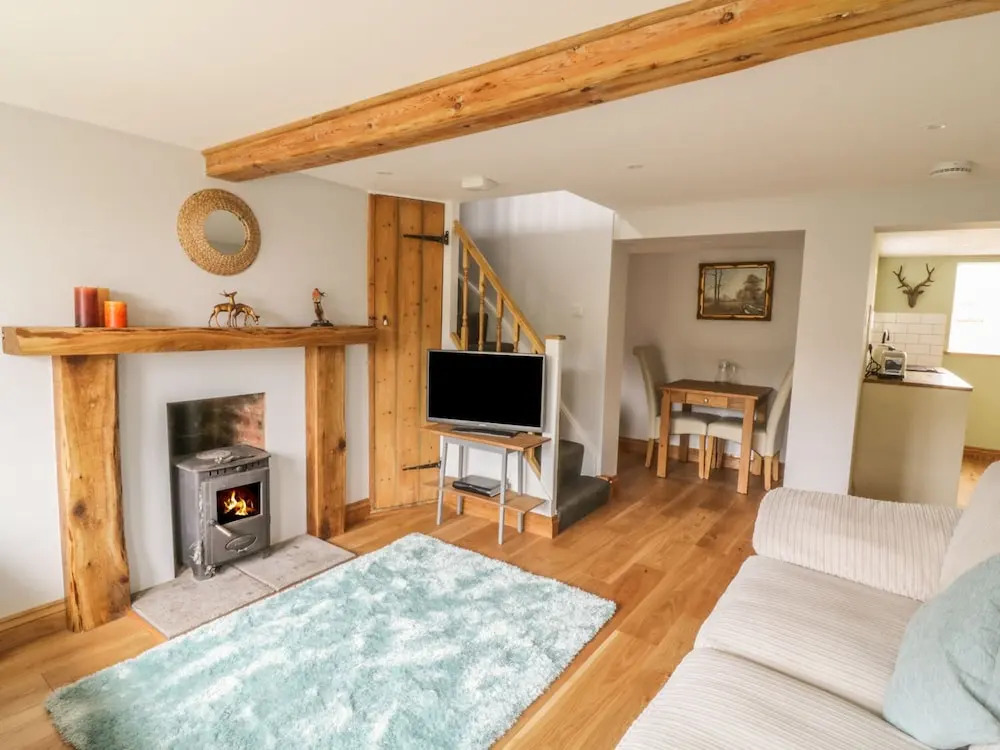 2 Hillside Cottages, Kirton