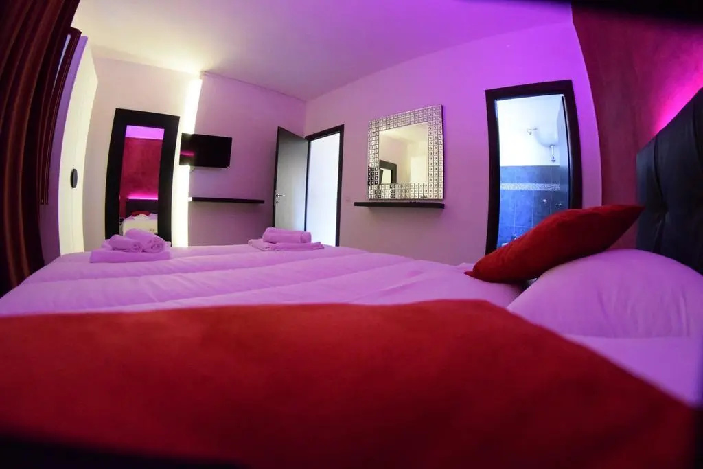 Free Hotel