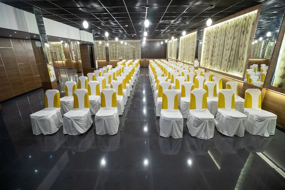 Grand Seasons -The Business Hotel