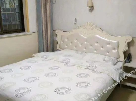 Huaning Hostel