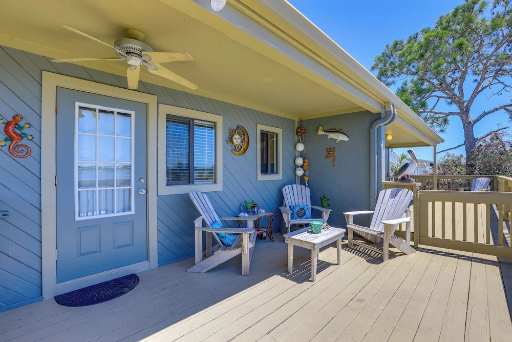 Waterfront Cedar Key Duplex Home: Grill & Dock!