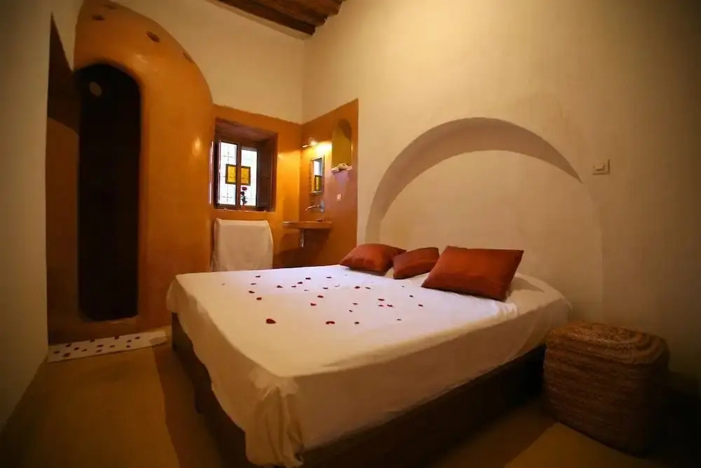 Riad O2