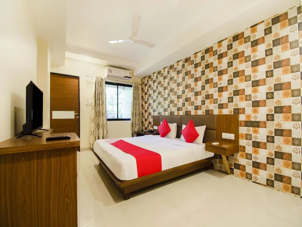 OYO Flagship 36881 Hotel Lion's Den