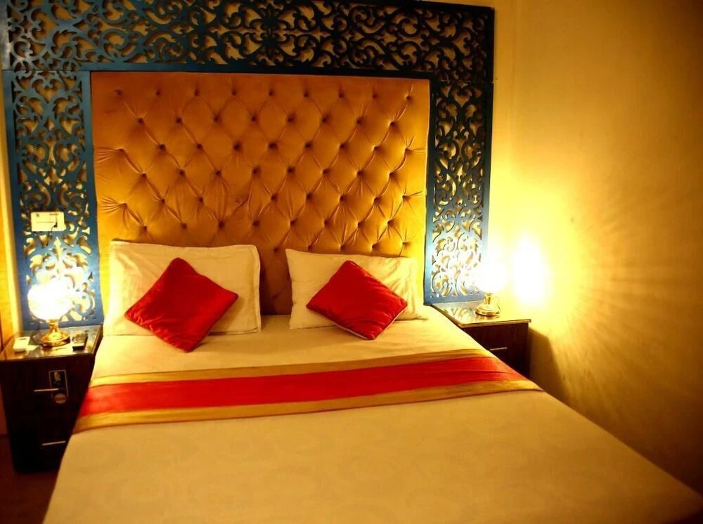 Hotel Doves Inn Garden Town Lahore