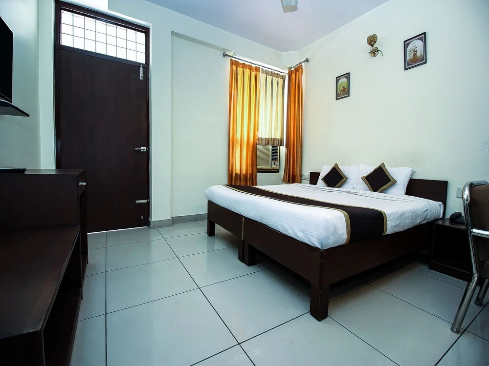 OYO Rooms Sodala Circle