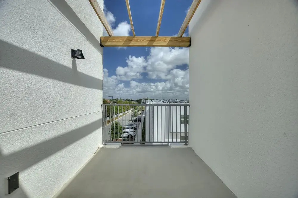 Harmony Haven - Boutique Townhome at Azur Resort Near Disney by Shine Villas