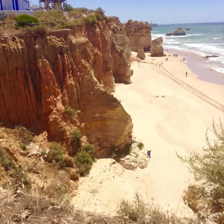 House With 2 Bedrooms in Portimão, With Pool Access and Enclosed Garde