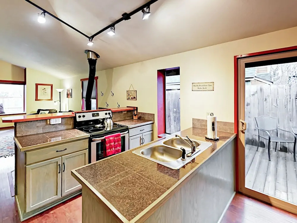 NW Ogden - 3 Br Home