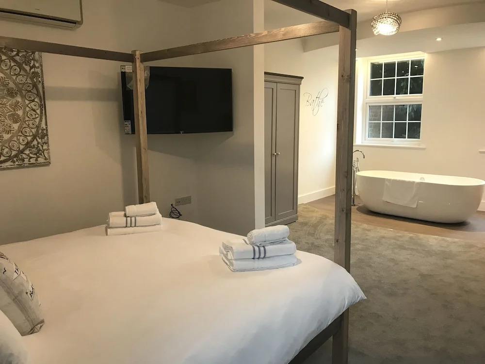 Unique Luxury Escapes