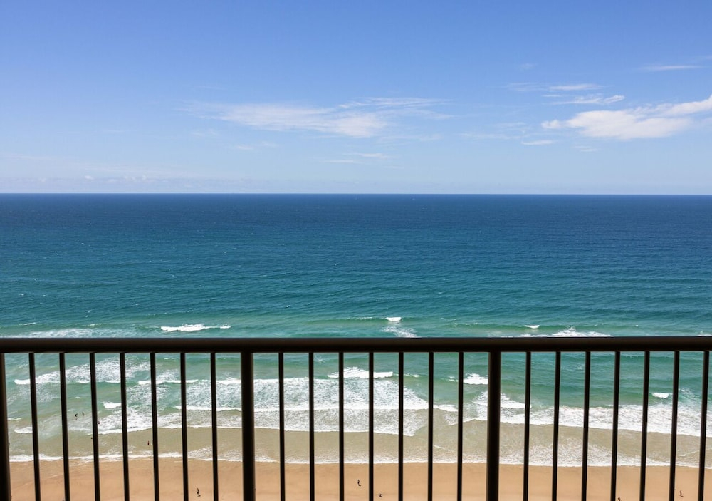 Level 26 - Pacific Horizon Retreat