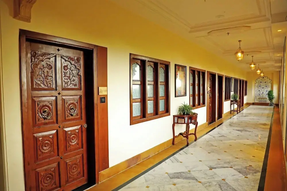 Revanta Suites