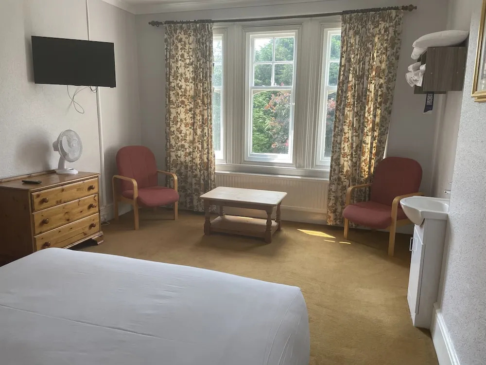Brookside Lodge